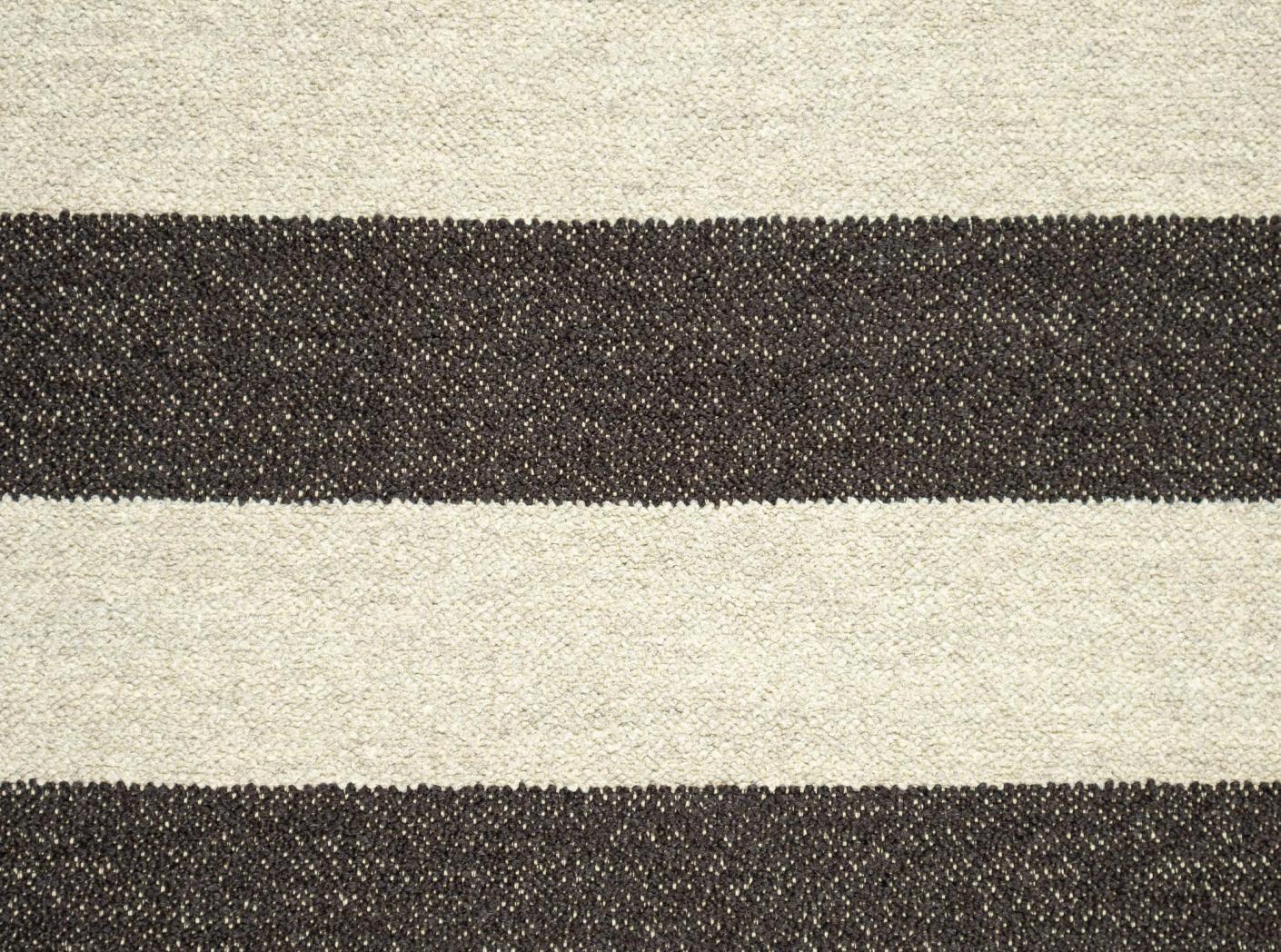 Tyg Barnum Stripe 9 Sand/Shale Tyg Barnum Stripe 9 Sand/Shale