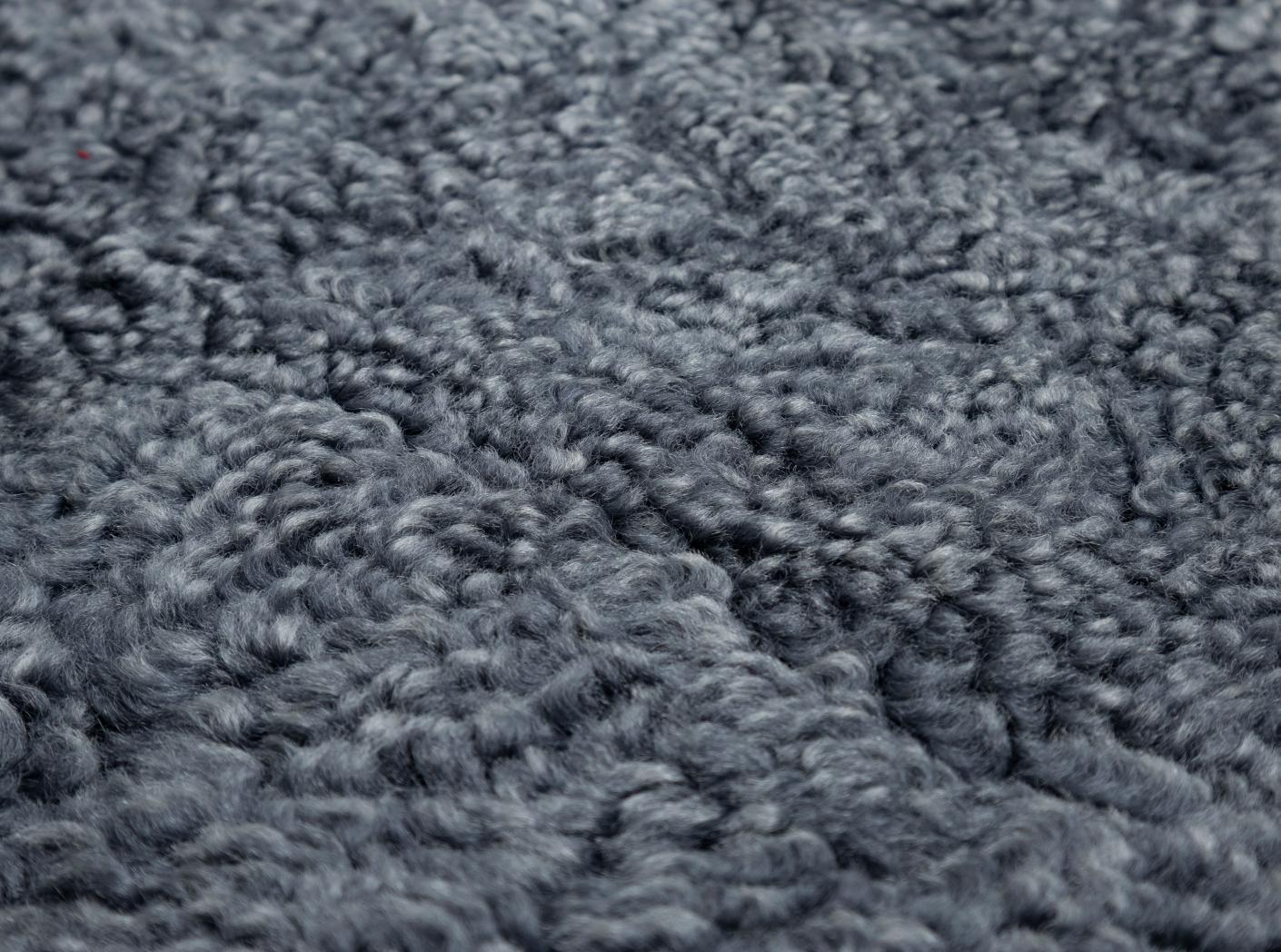 Fårskinnset Canberra OEKO-TEX Graphite (rygg+pall) Fårskinnset Canberra OEKO-TEX Graphite (rygg+pall)