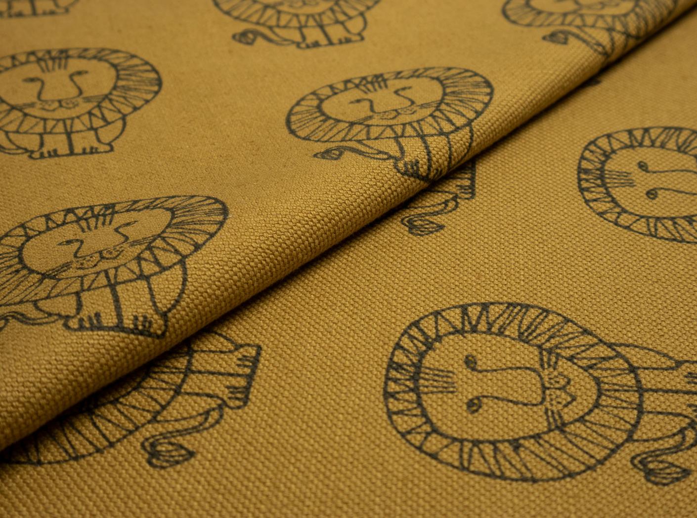 Tyg LEO Black / 12082 Indian gold Tyg LEO Black / 12082 Indian gold