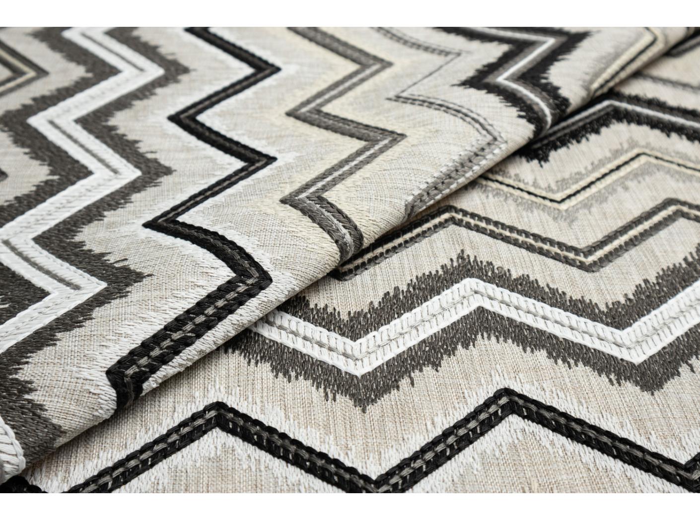 Tyg Veranda Zig Zag 07 Iron Tyg Veranda Zig Zag 07 Iron