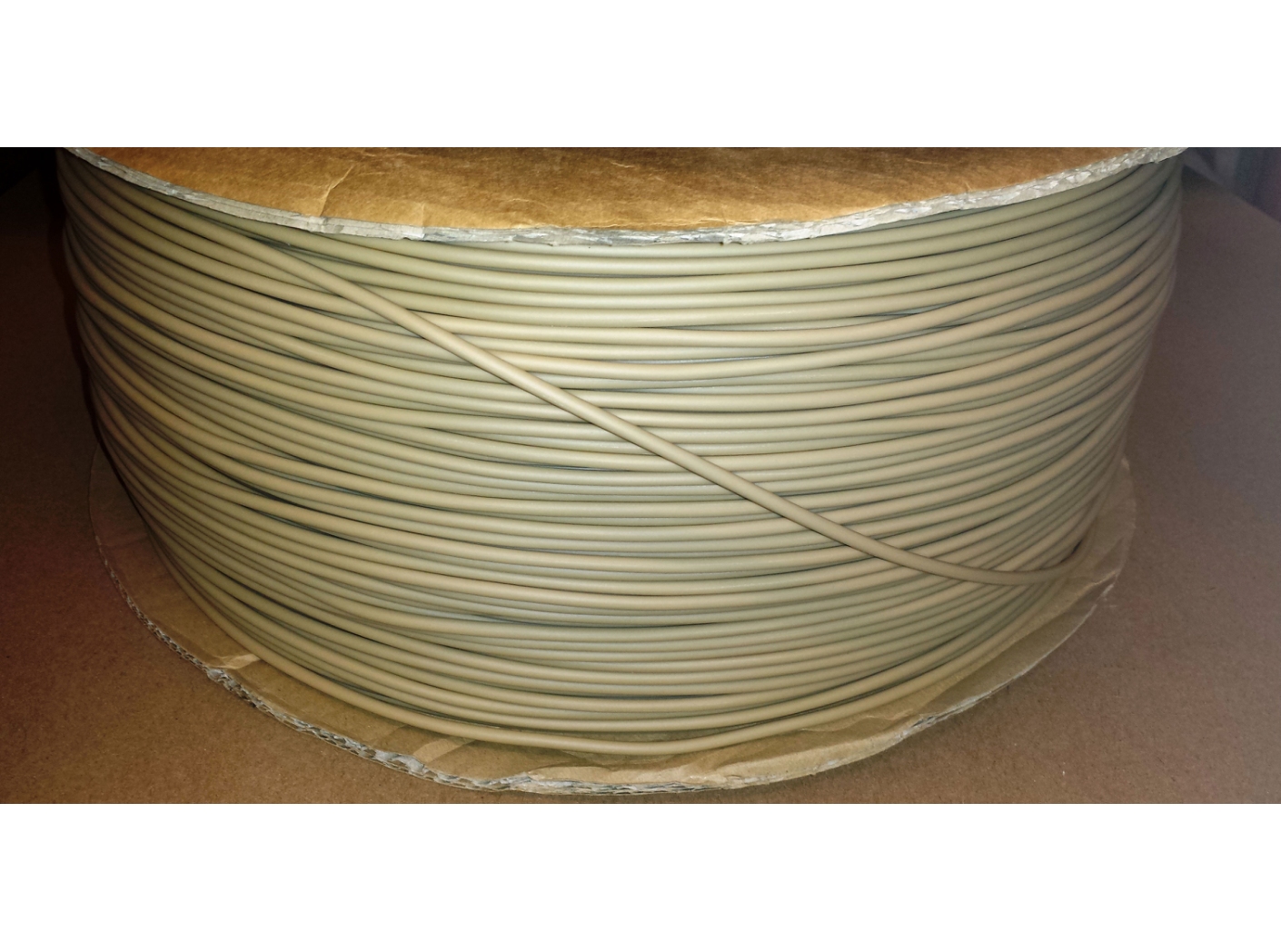 Kederlina 1471-030 Beige, 3mm, 1500m/rl Kederlina 1471-030 Beige, 3mm, 1500m/rl